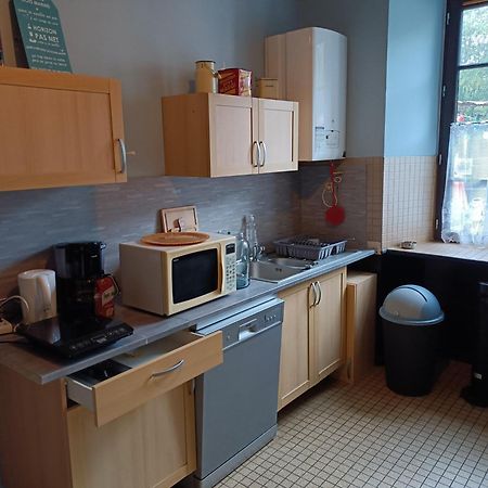 Ille Flottante, Maison Eclusiere Et Hebergements Insolites Sur Le Canal Hédé エクステリア 写真