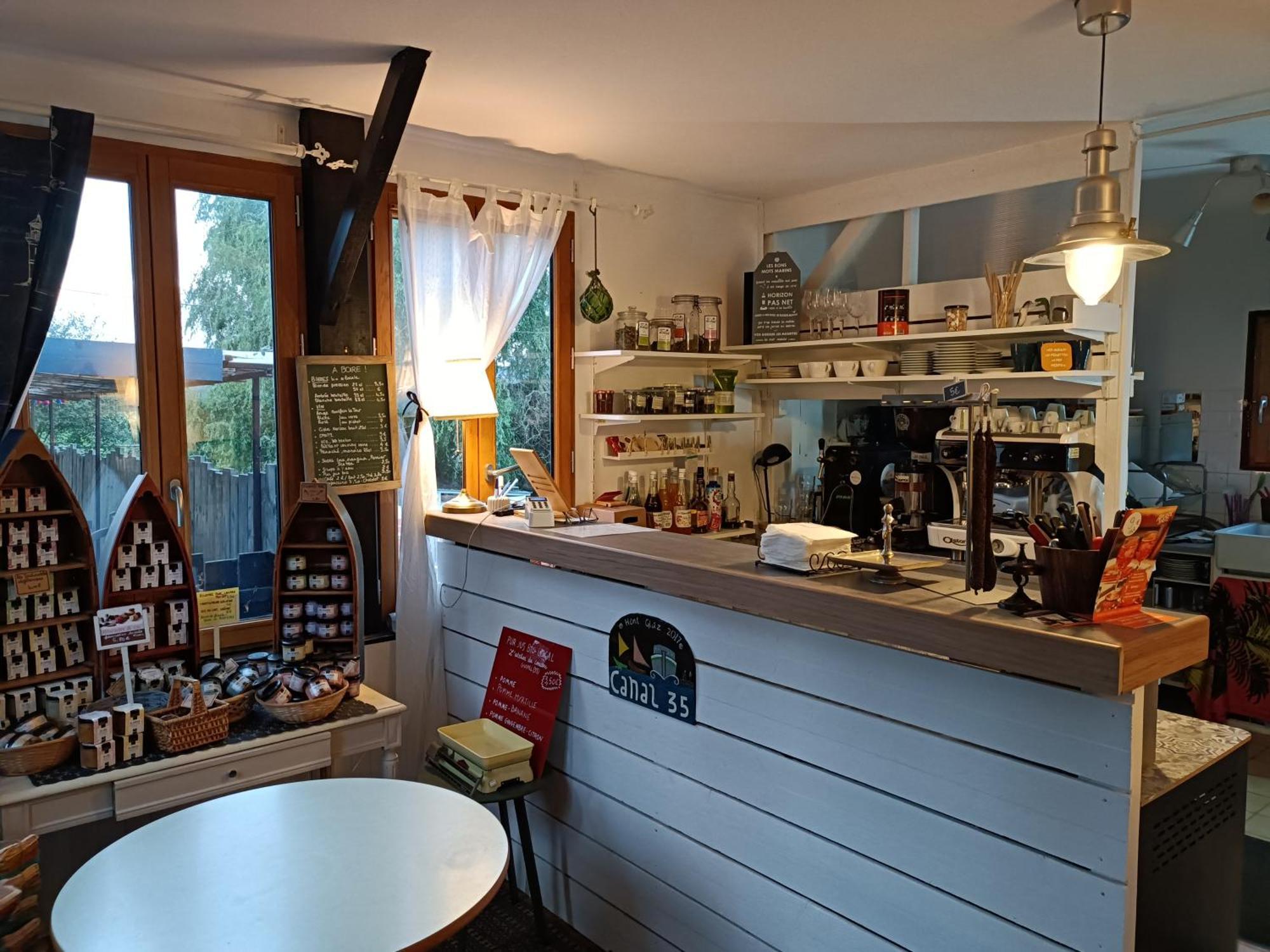 Ille Flottante, Maison Eclusiere Et Hebergements Insolites Sur Le Canal Hédé エクステリア 写真