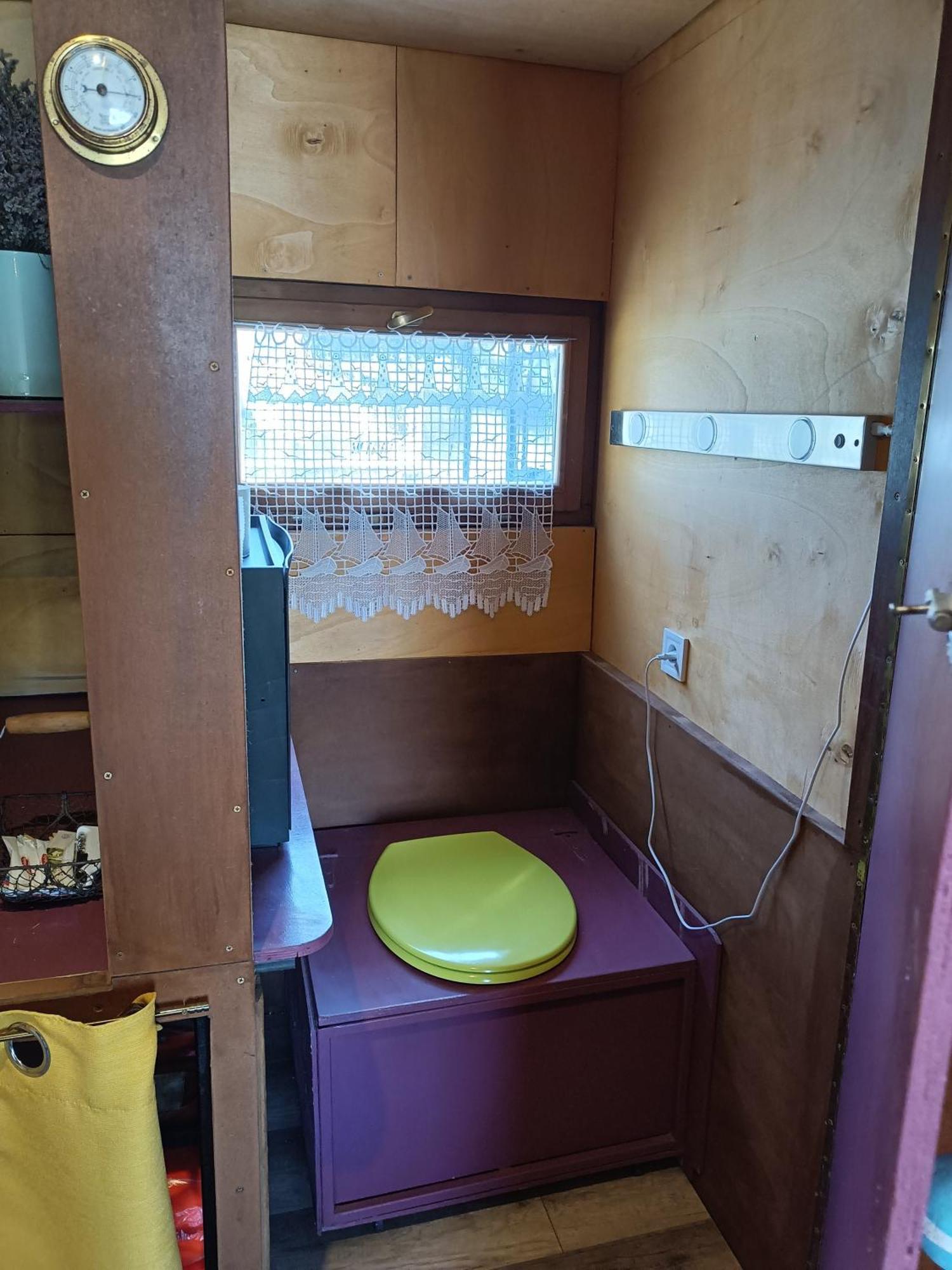 Ille Flottante, Maison Eclusiere Et Hebergements Insolites Sur Le Canal Hédé エクステリア 写真